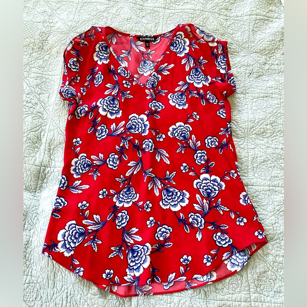 Express red floral blouse size xs